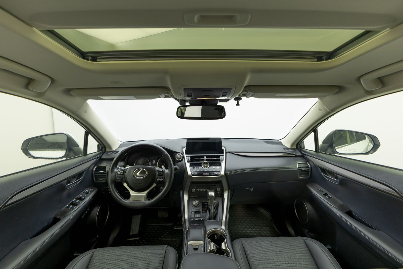 Lexus Base 4dr All-Wheel Drive CVT — миниатюра 11