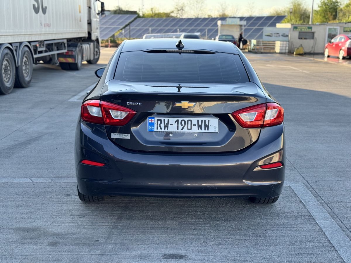 Chevrolet Cruze - фото 4