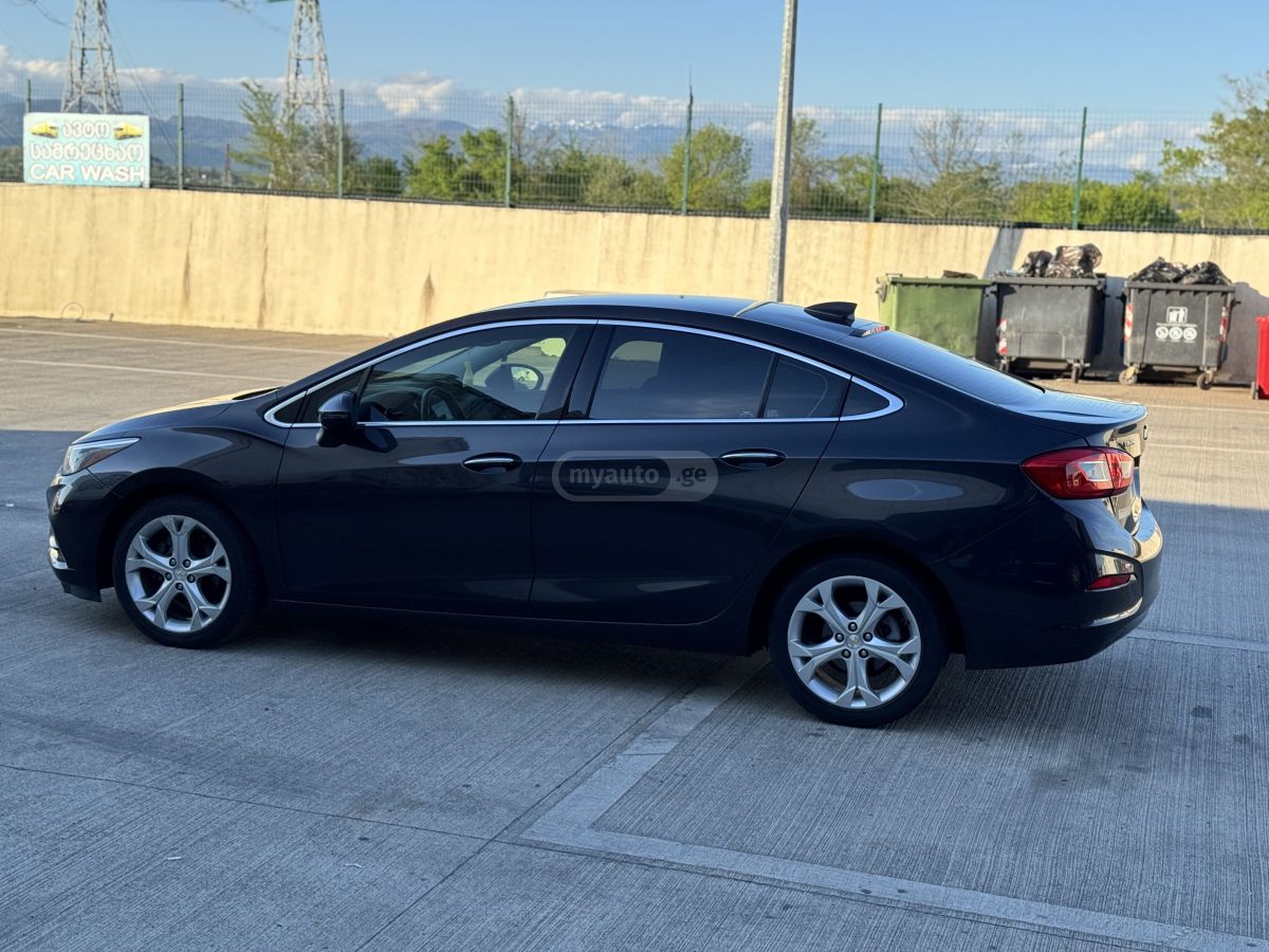 Chevrolet Cruze - фото 5