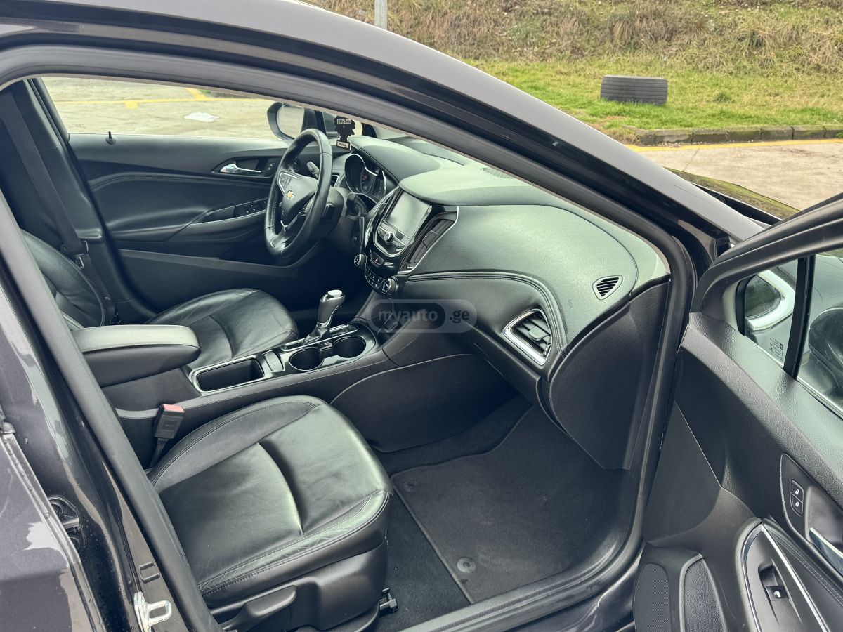 Chevrolet Cruze - фото 8