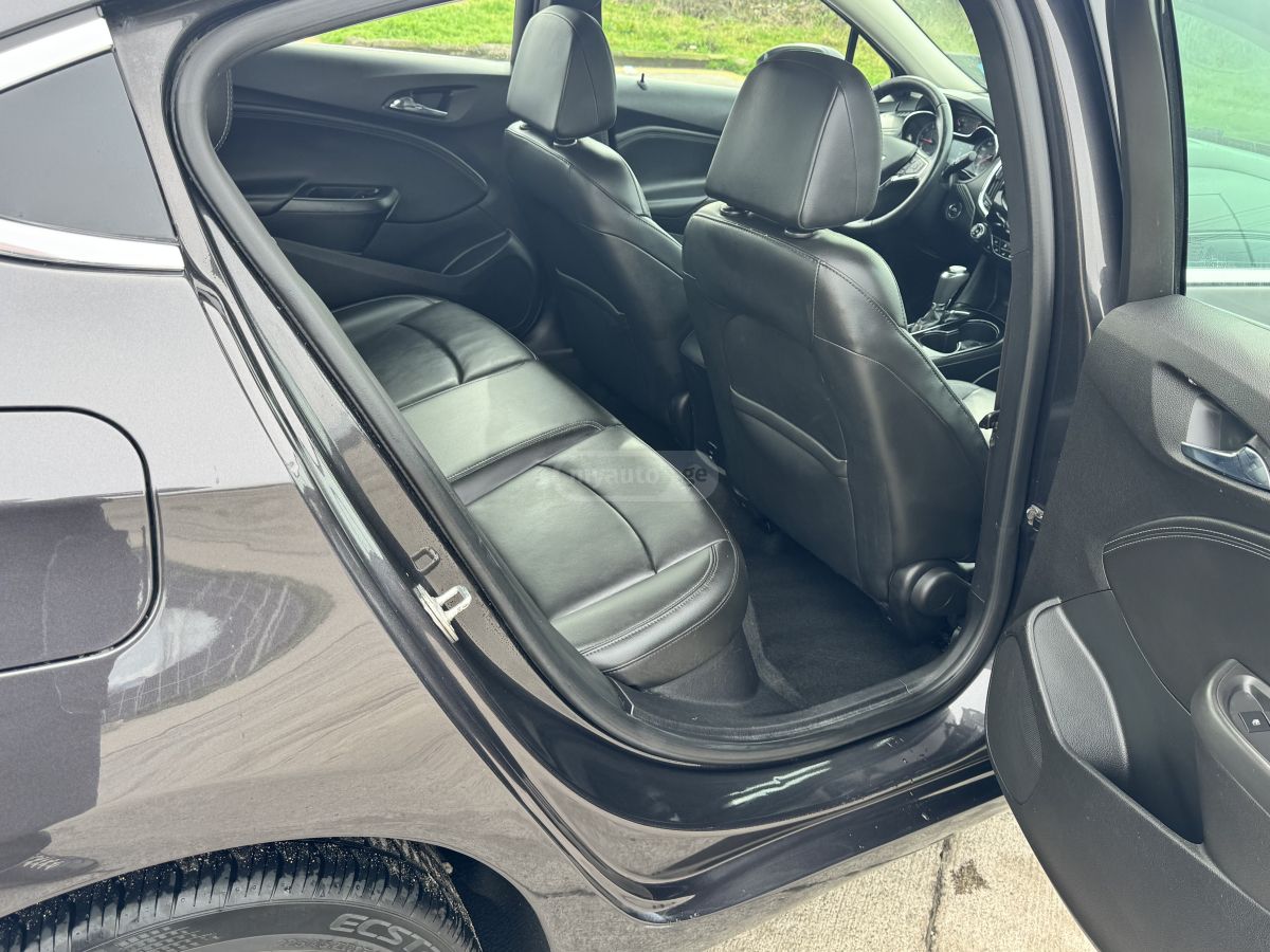 Chevrolet Cruze - фото 9