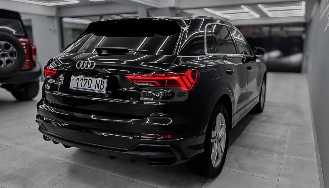 Audi Q3 - фото 4