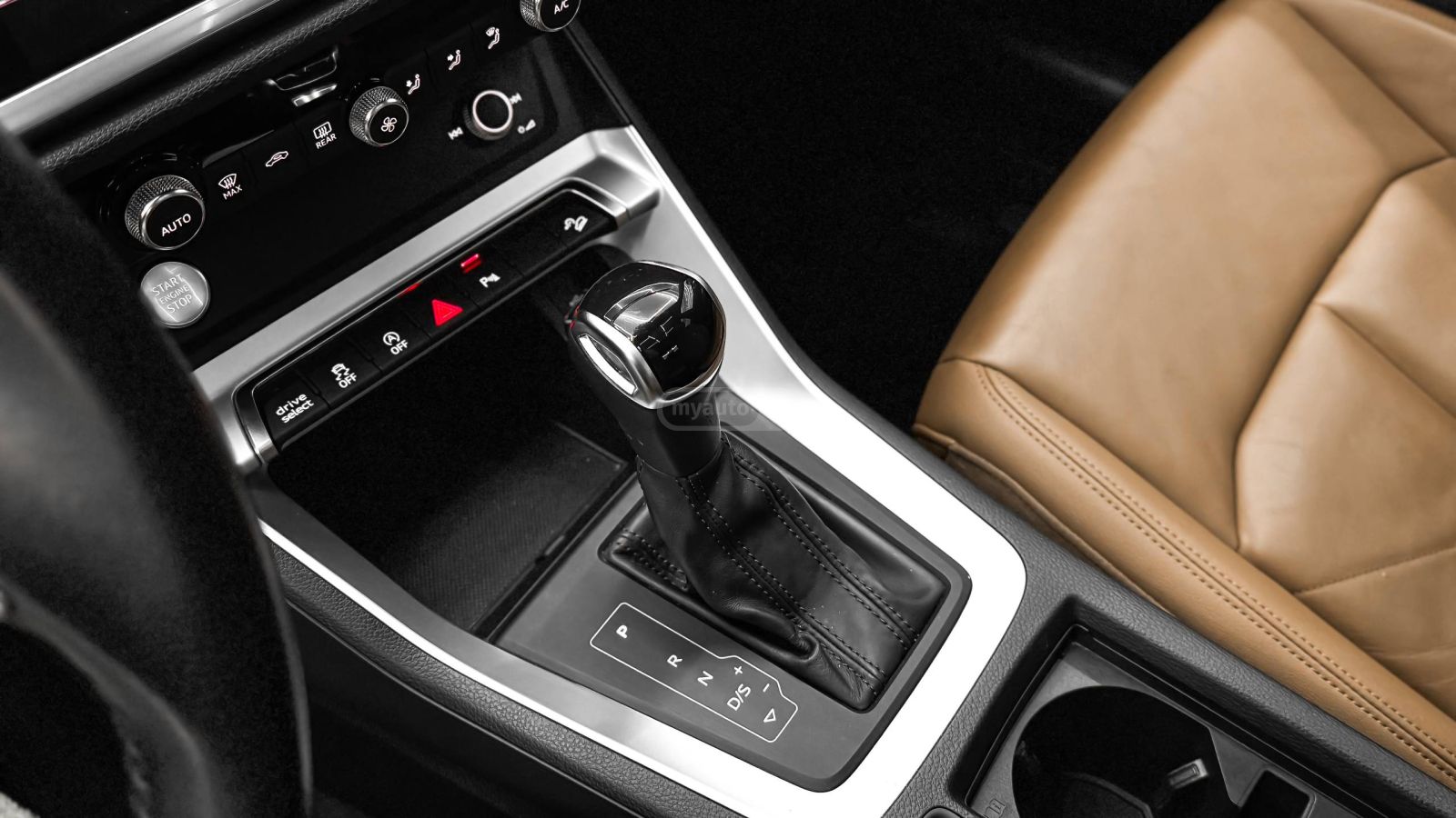 Audi Q3 - фото 7