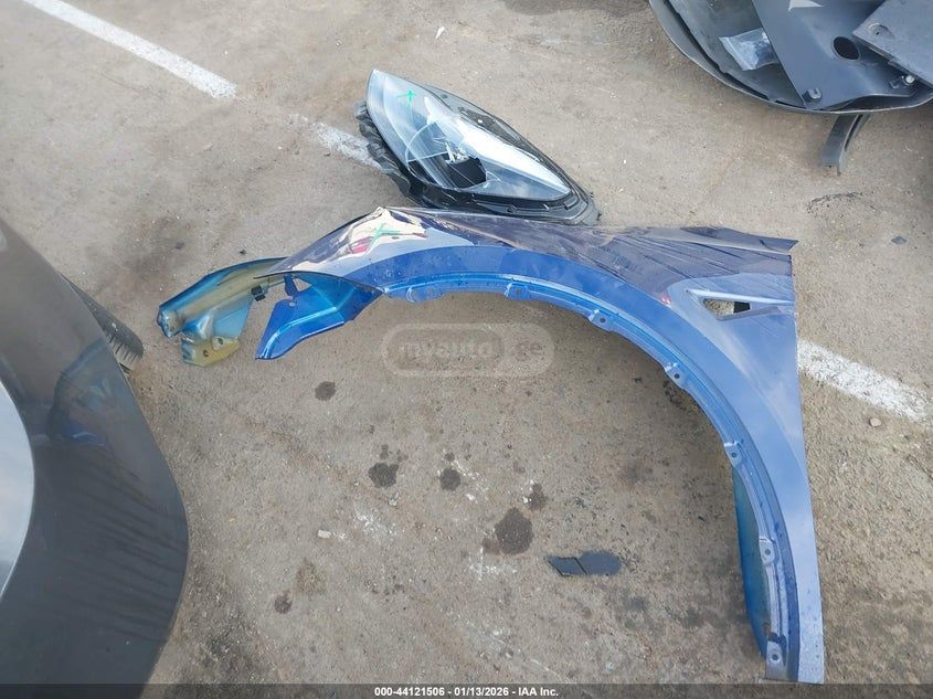 Tesla Model Y - фото 8