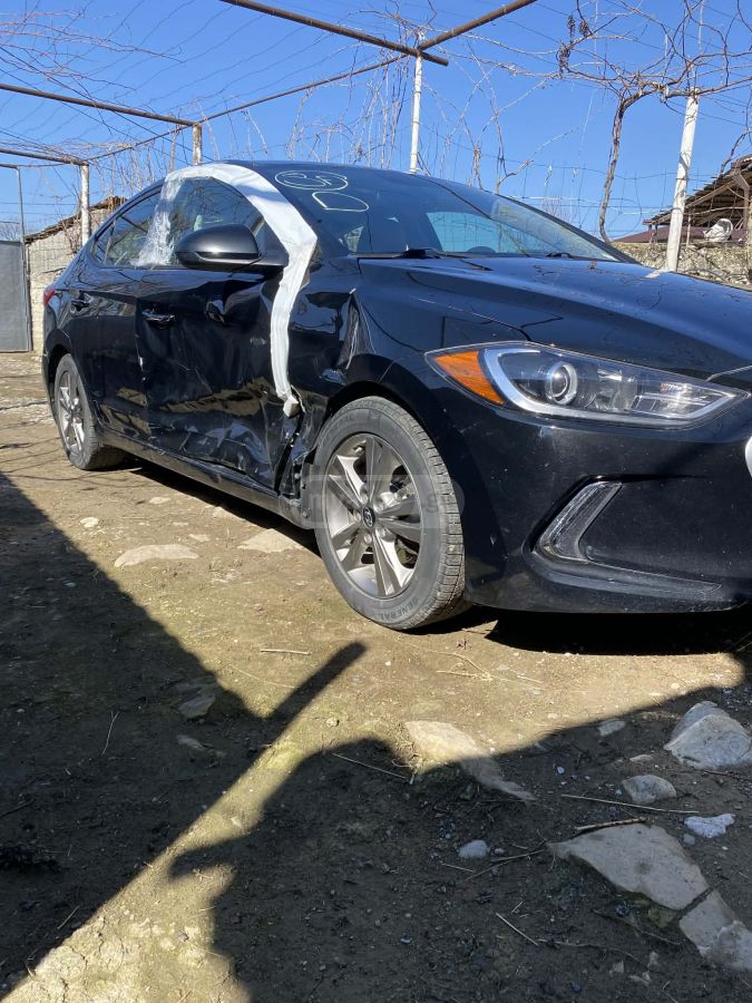 Hyundai Elantra - фото 13