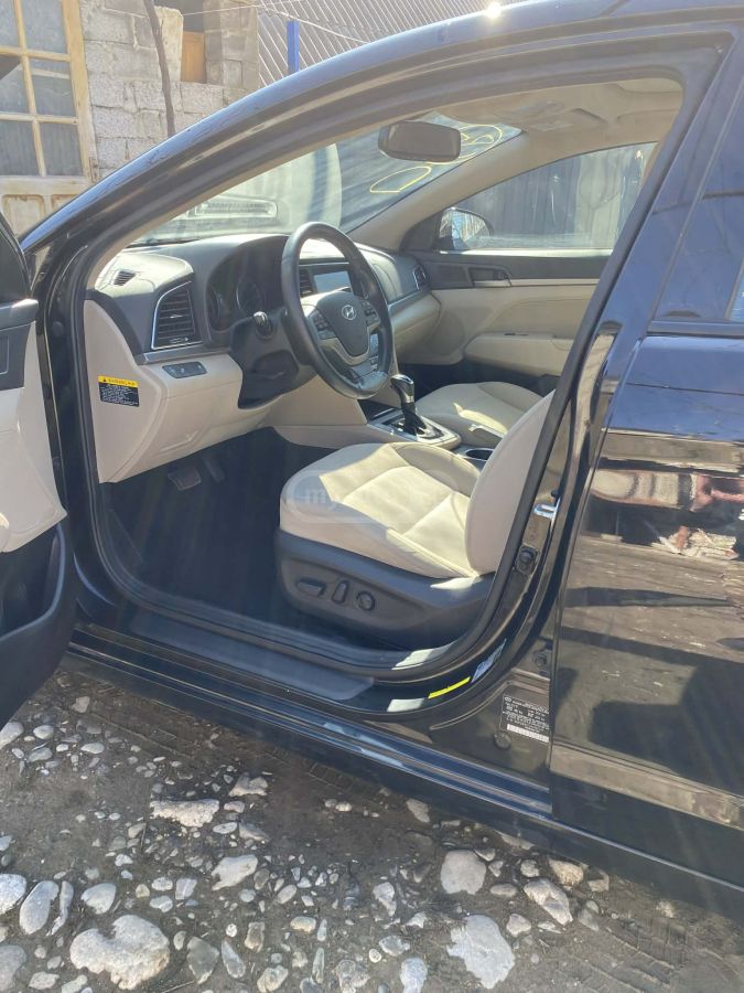 Hyundai Elantra - фото 7