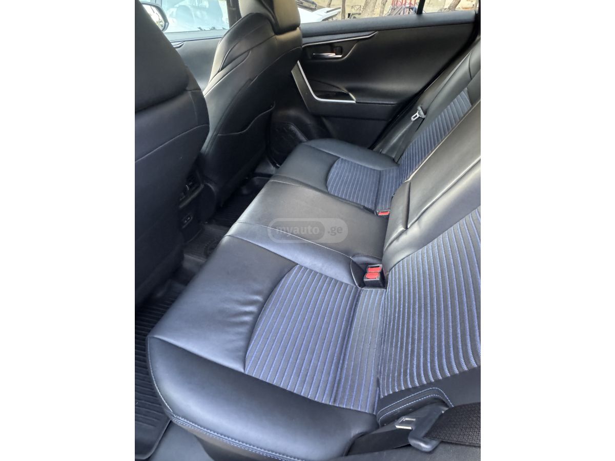 Toyota Rav 4 - фото 10