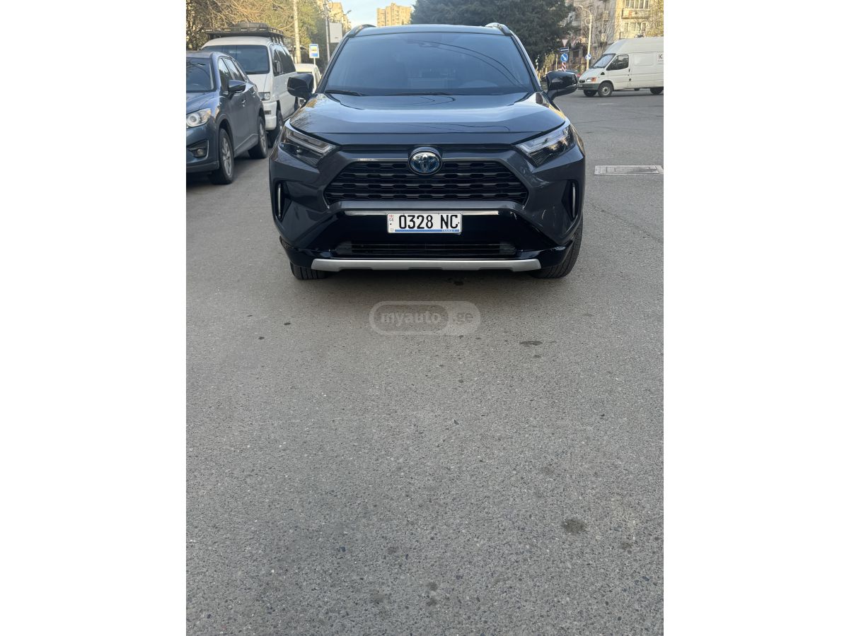 Toyota Rav 4 - фото 3