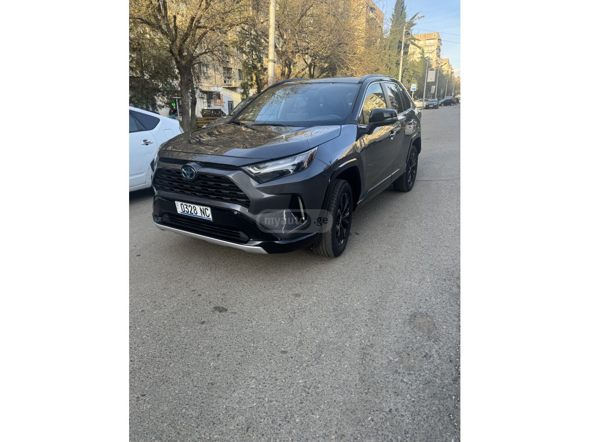 Toyota Rav 4 - фото 4