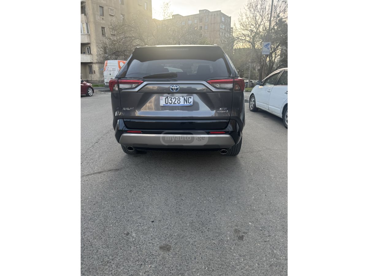 Toyota Rav 4 - фото 7