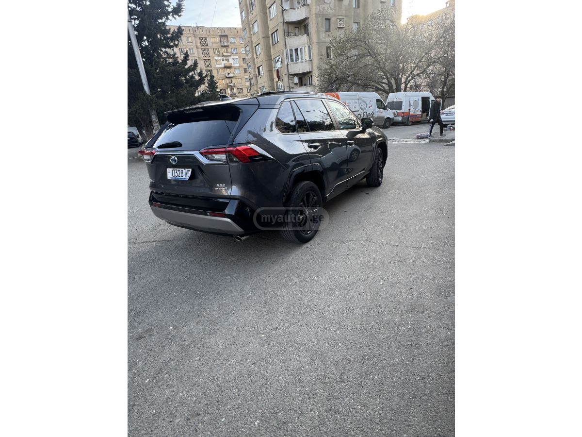 Toyota Rav 4 - фото 8