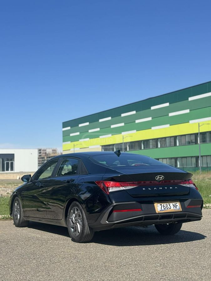 Hyundai Elantra - фото 11