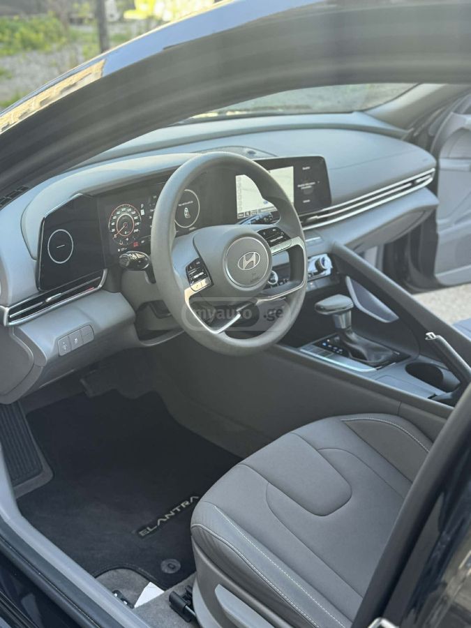 Hyundai Elantra - фото 12
