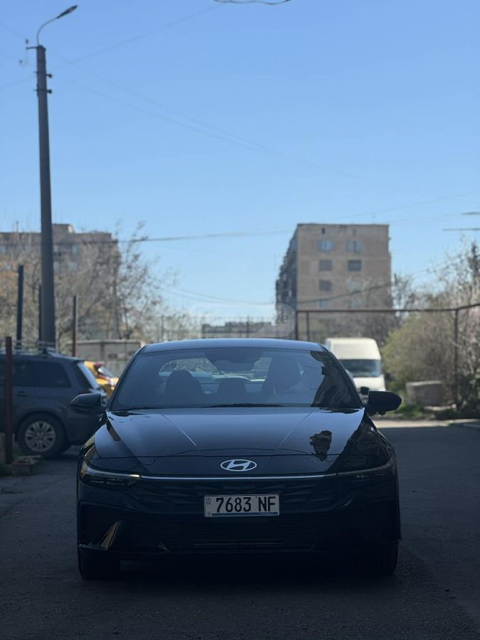 Hyundai Elantra - фото 7