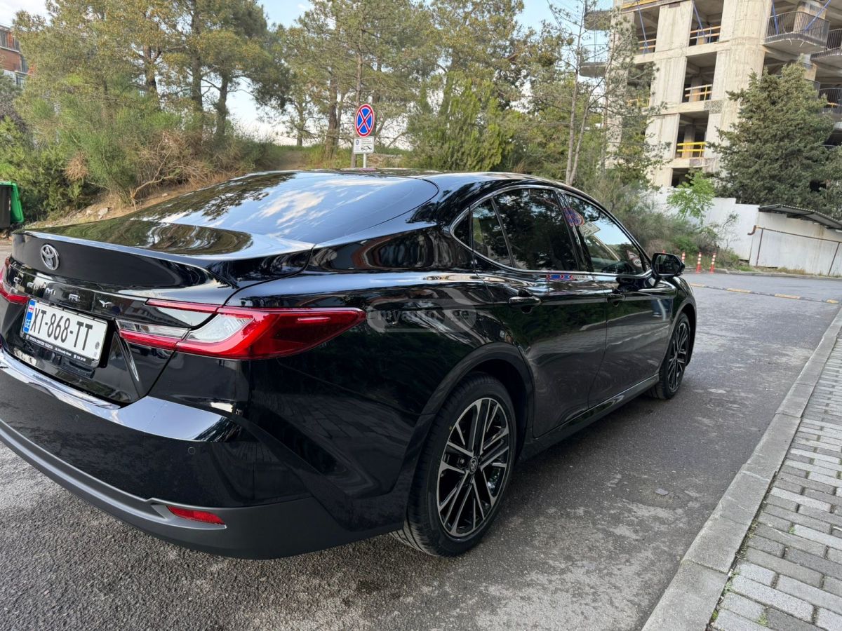 Toyota Camry - фото 4