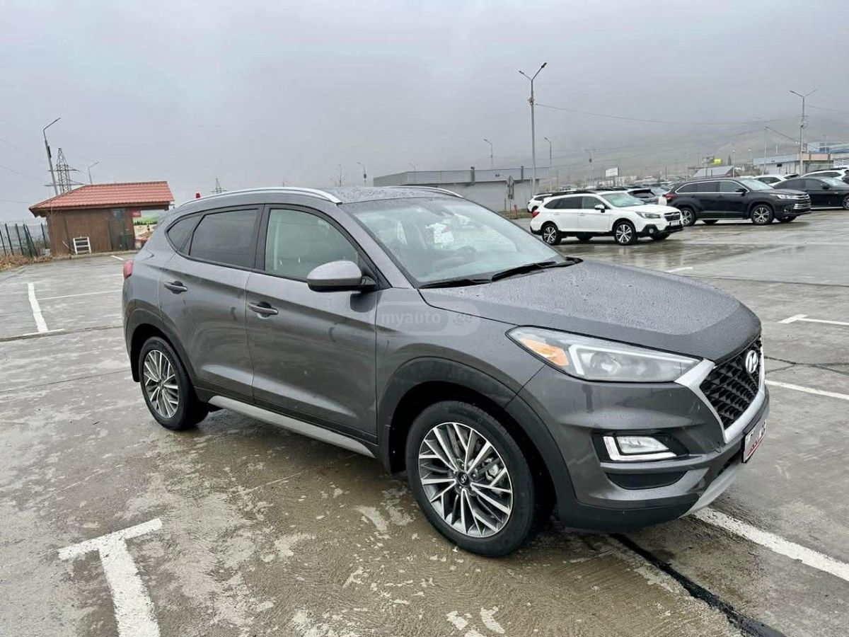 Hyundai Tucson - фото 1