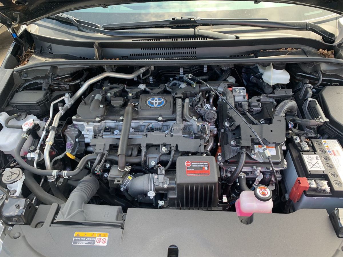 Toyota LE HYBRID FWD — миниатюра 5