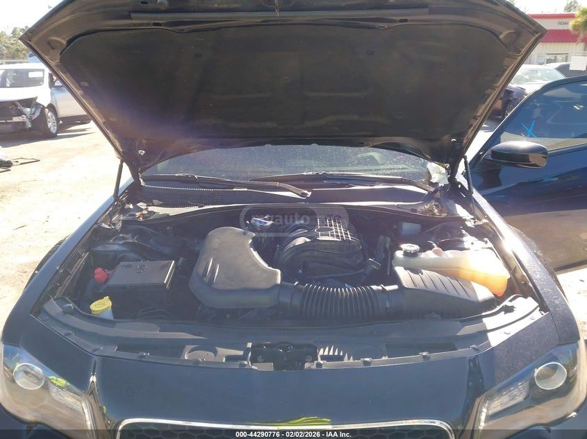 Chrysler 300 2023 — миниатюра 10