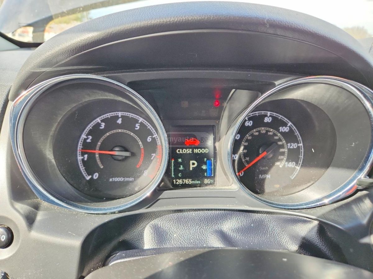 Mitsubishi Outlander - фото 9