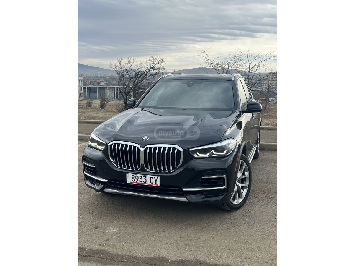 BMW X5 - фото 1