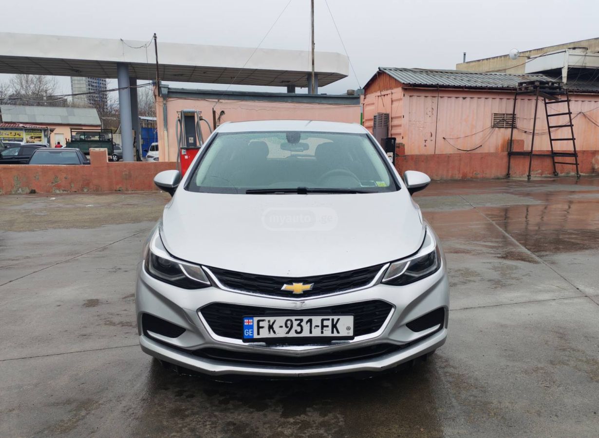 Chevrolet Cruze - фото 1