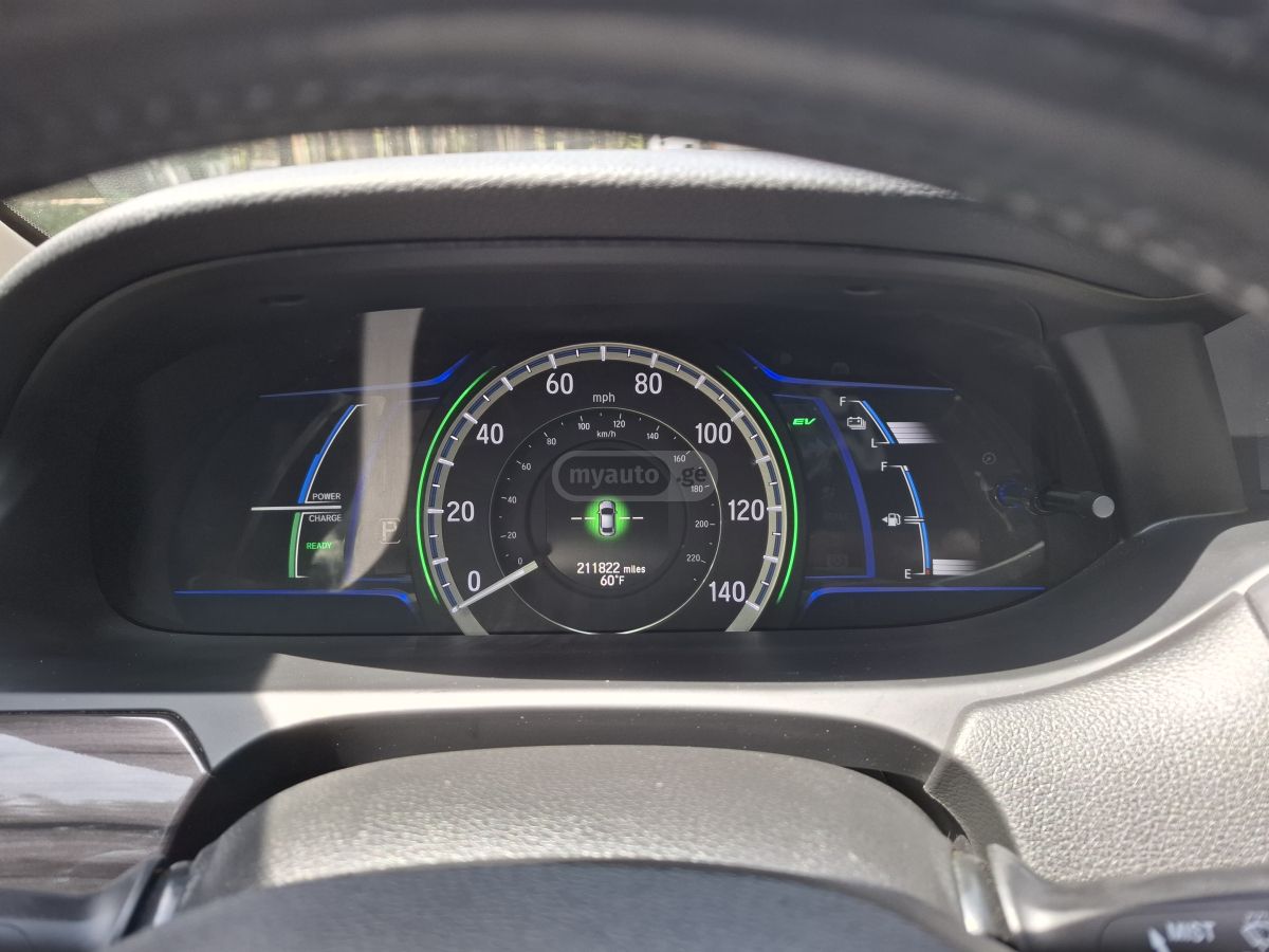 Honda Accord - фото 12