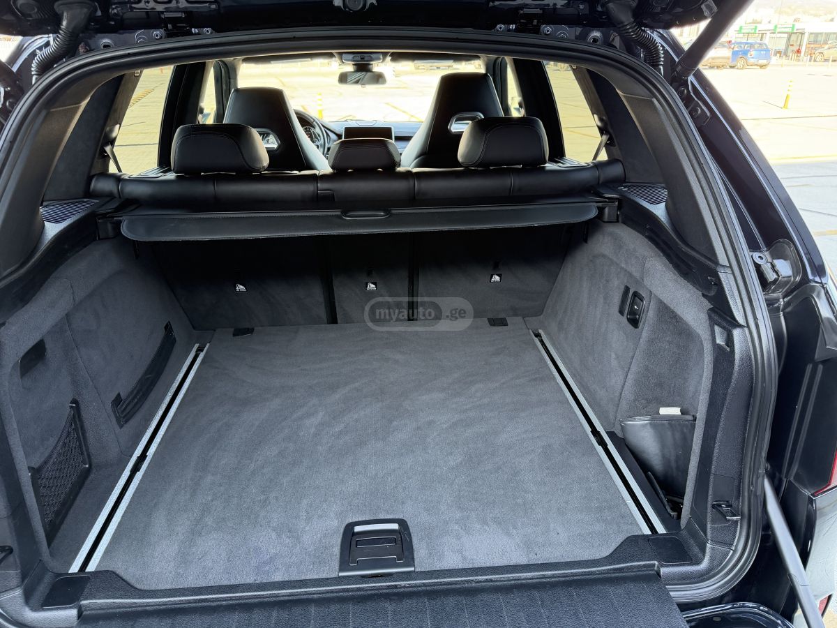 BMW X5 M - фото 10