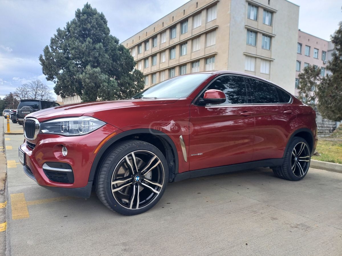 BMW X6 - фото 1