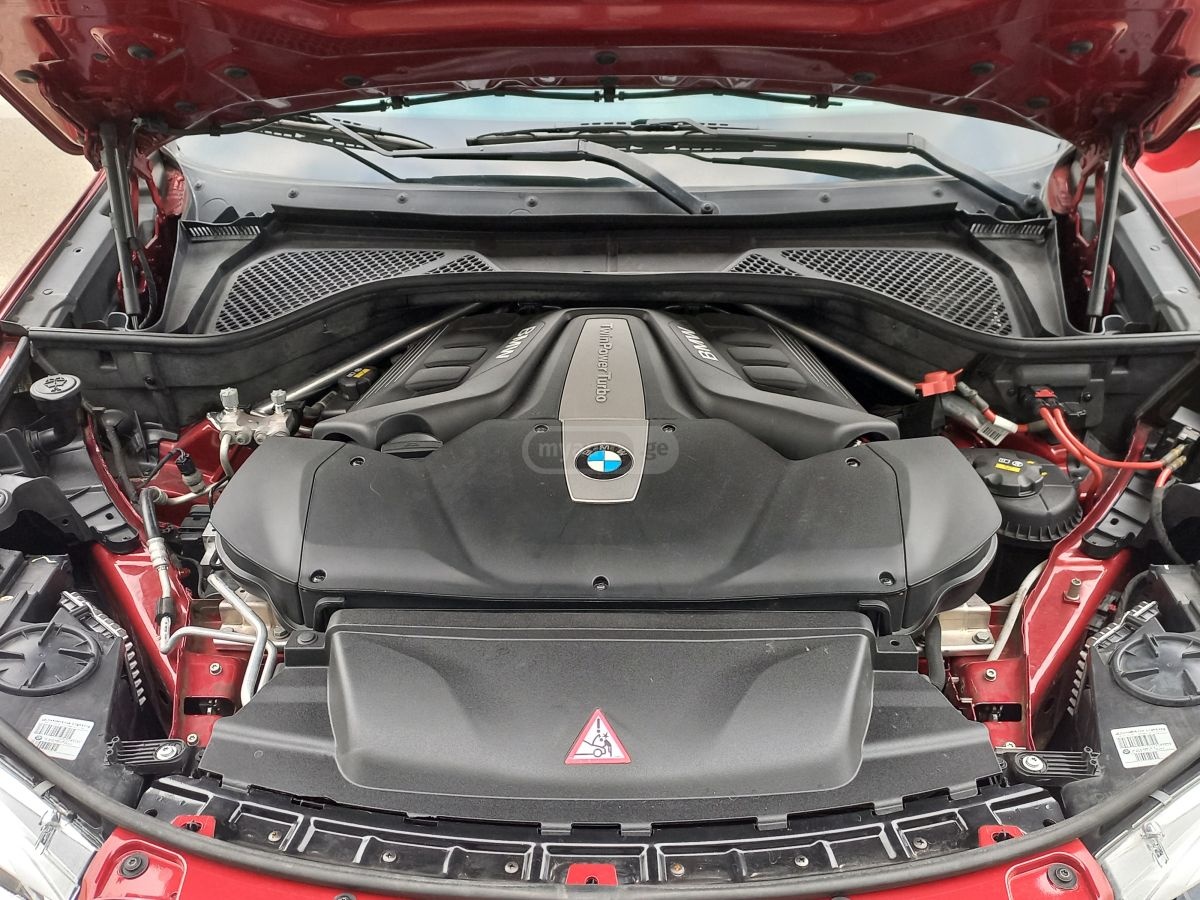 BMW X6 - фото 8