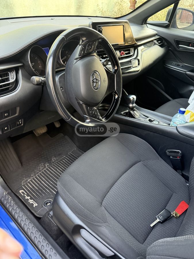 Toyota CHR - фото 6