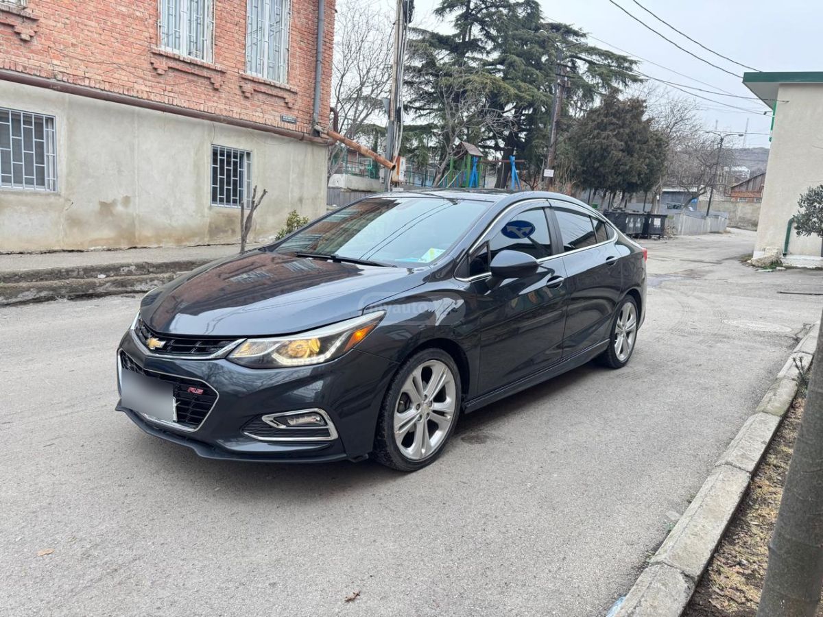 Chevrolet Cruze - фото 1