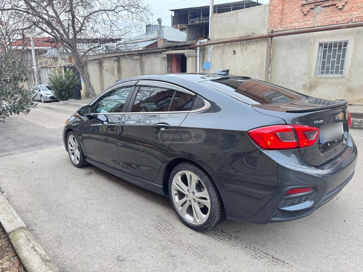 Chevrolet Cruze - фото 8