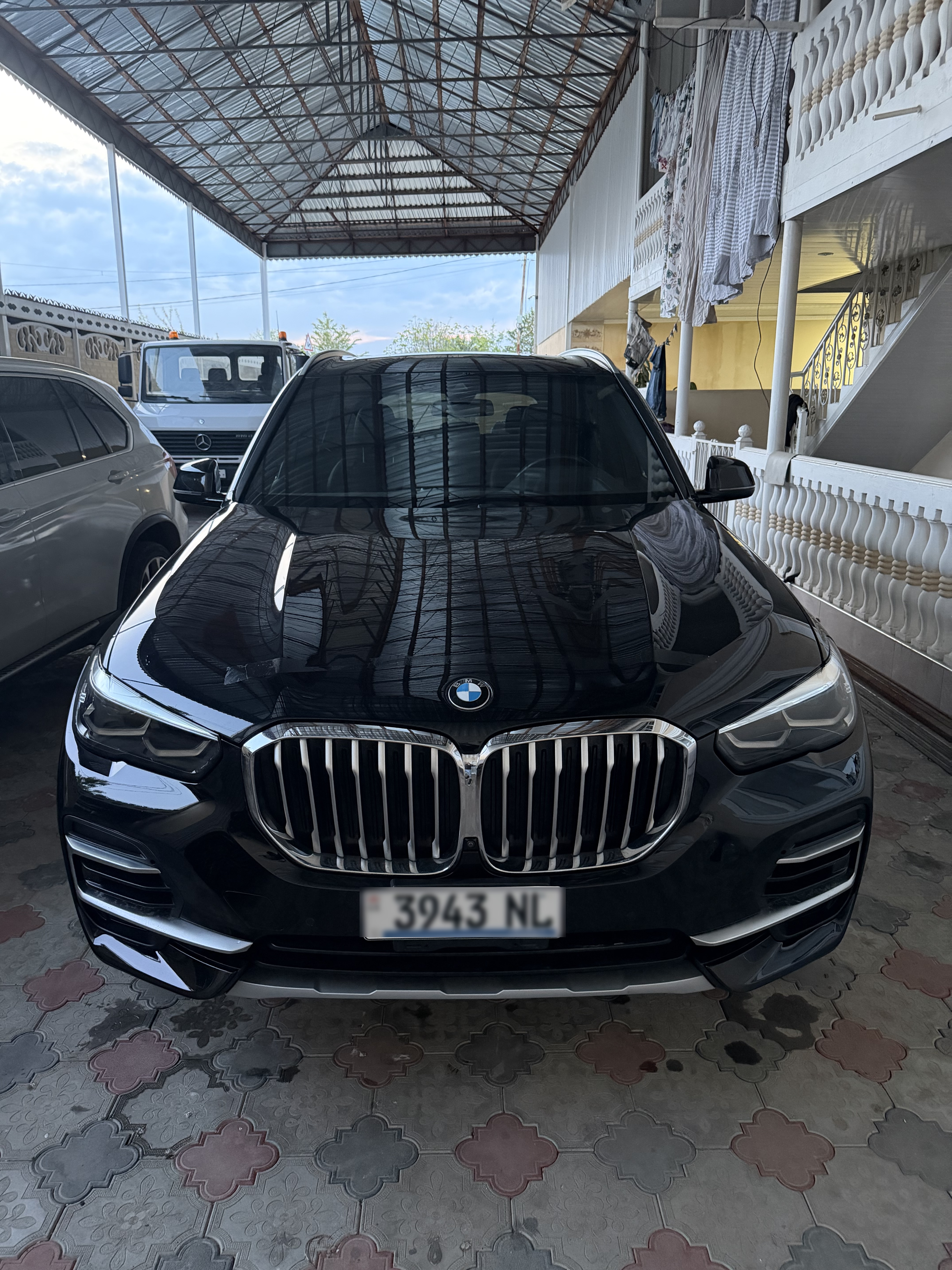 BMW X5 - фото 1
