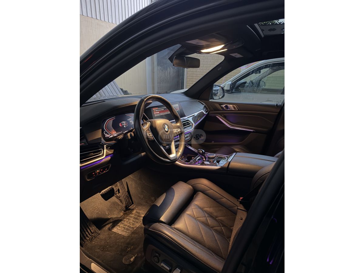 BMW X5 - фото 10