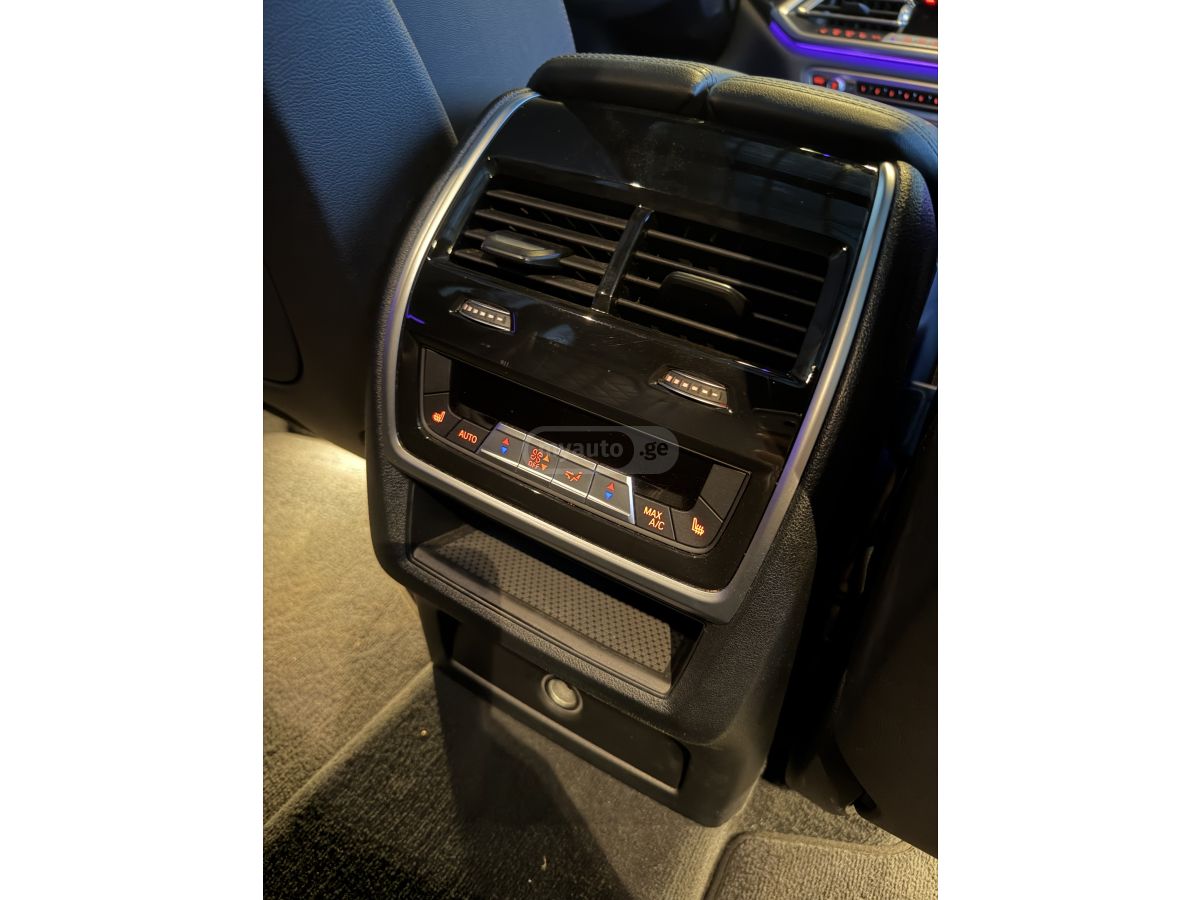 BMW X5 - фото 7