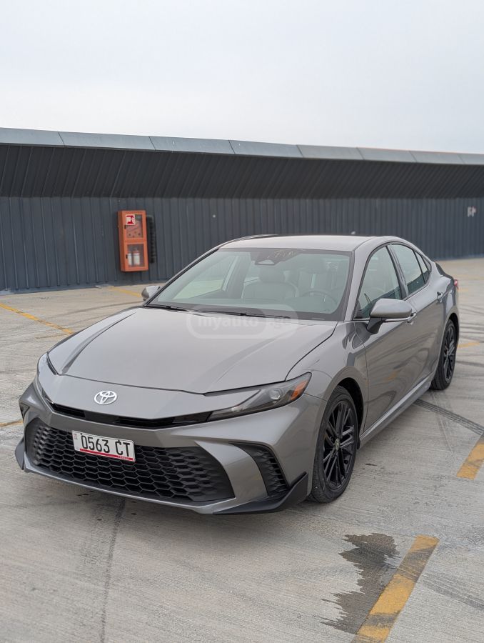 Toyota Camry - фото 2