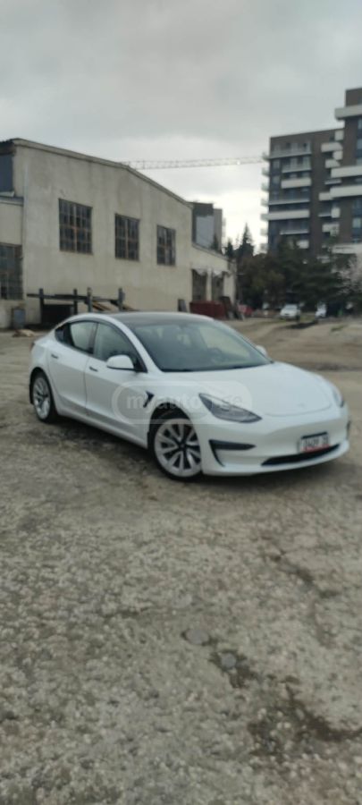 Tesla Model 3 - фото 5