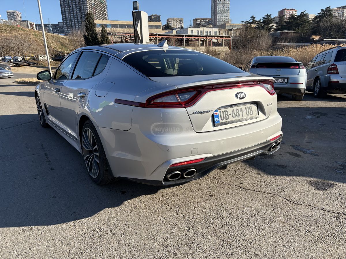 Kia Stinger - фото 3