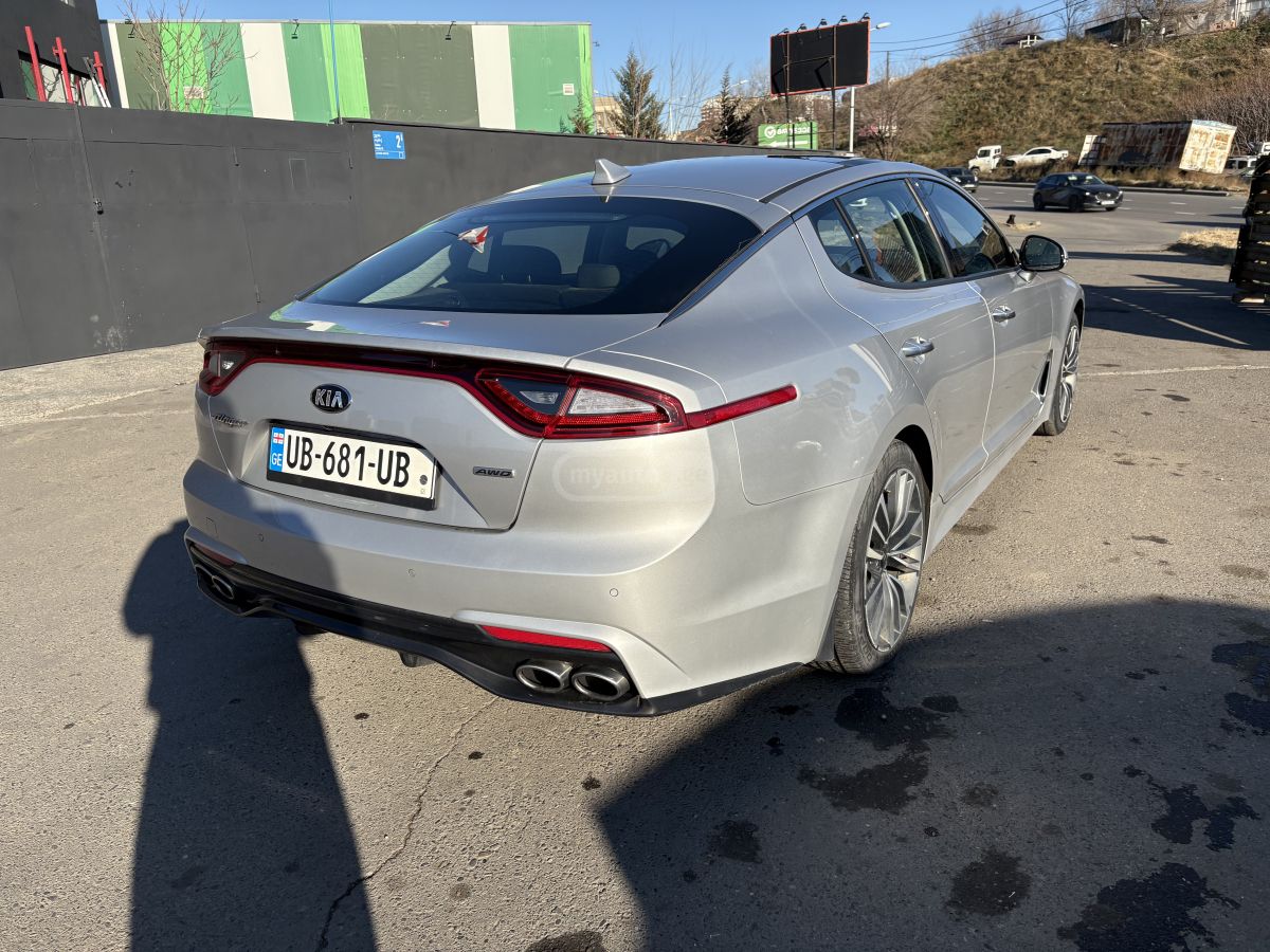 Kia Stinger - фото 4