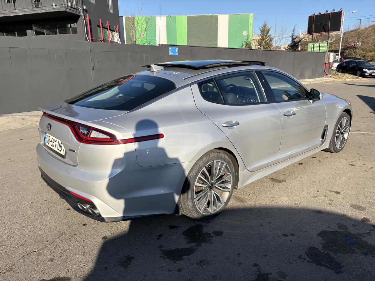 Kia Stinger - фото 5