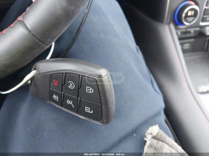 Chevrolet Tahoe 2023 — миниатюра 10