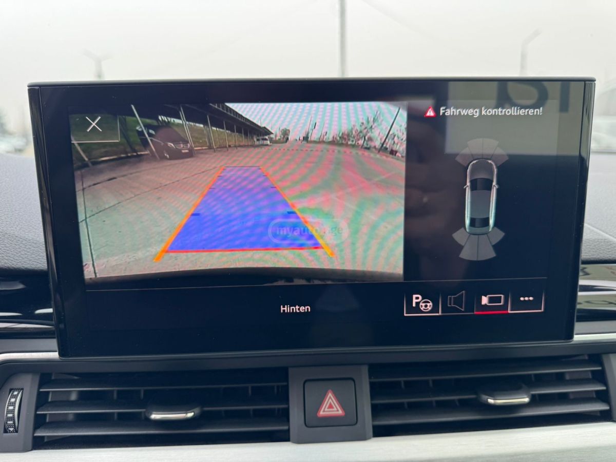 Audi A4 - фото 10