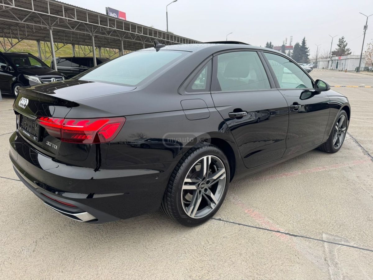 Audi A4 - фото 6