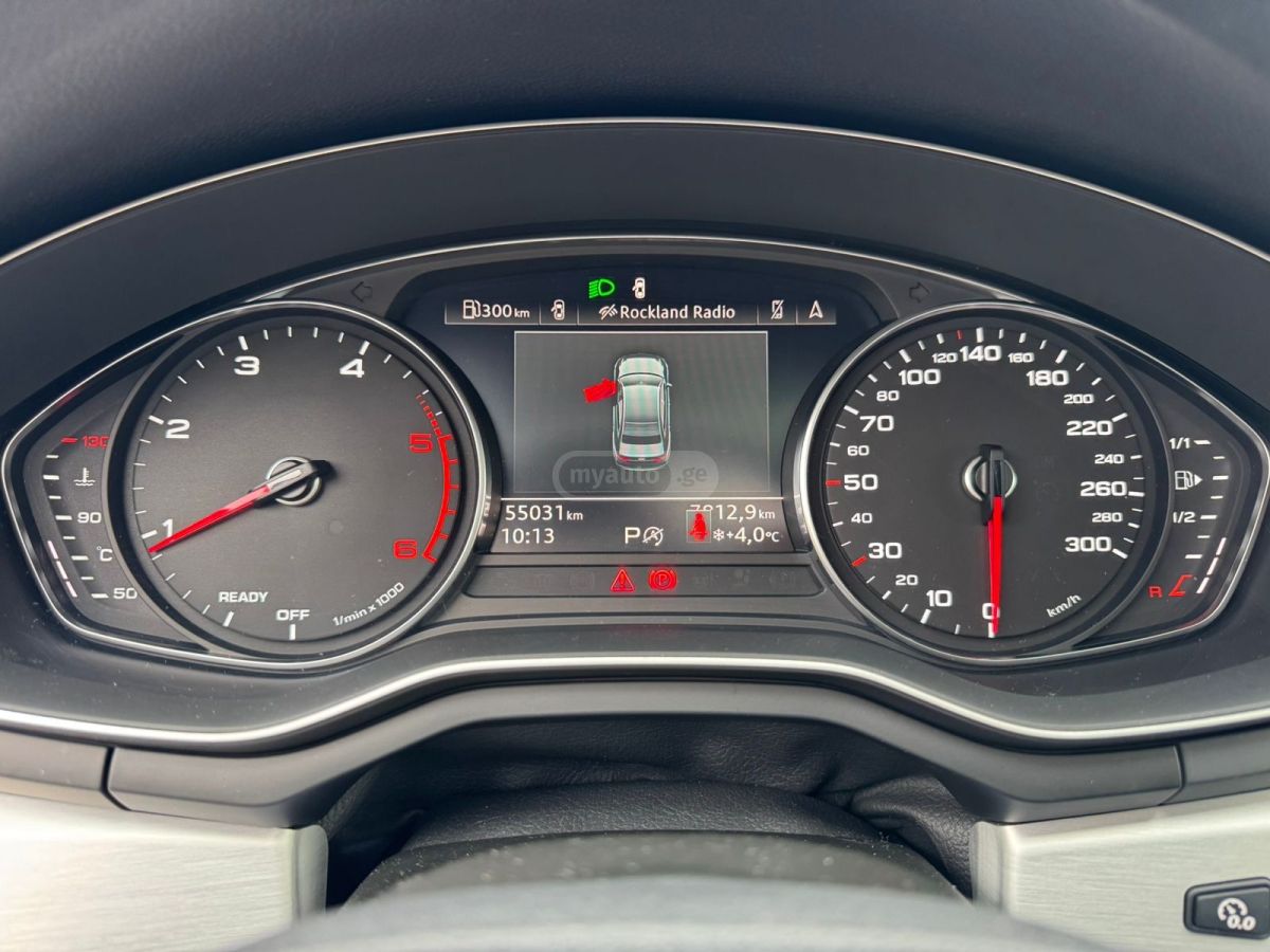 Audi A4 - фото 7