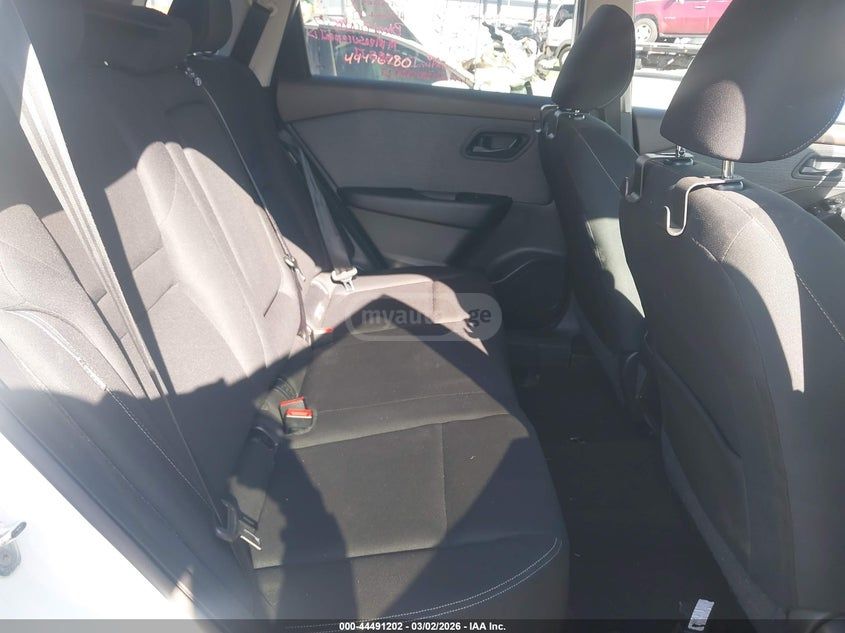 Nissan Rogue 2023 — миниатюра 7