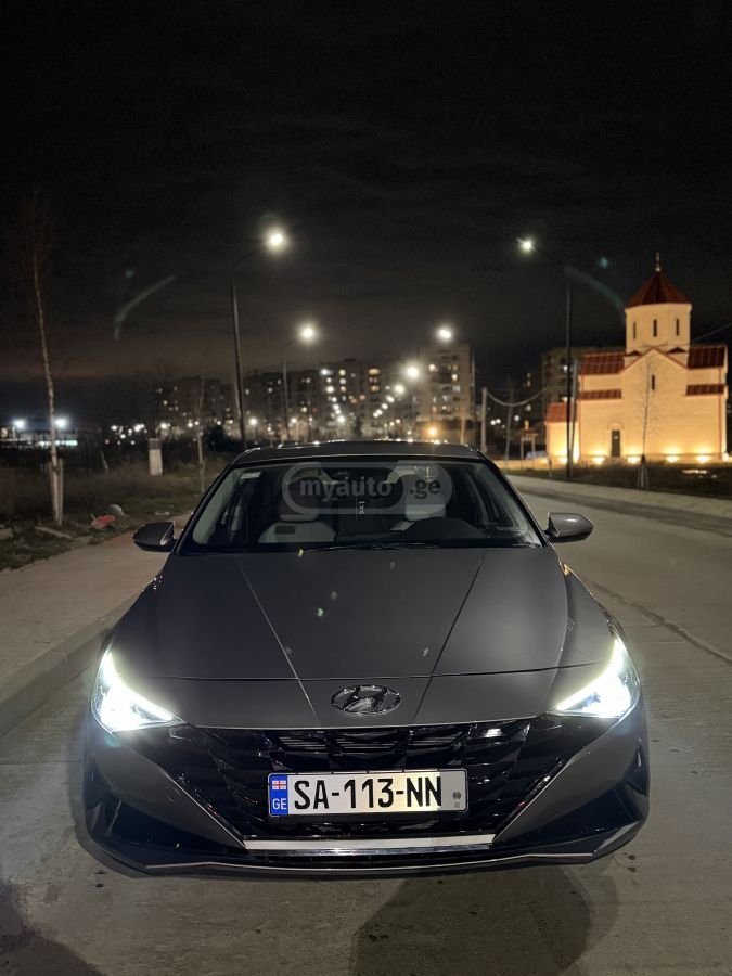 Hyundai Elantra - фото 3