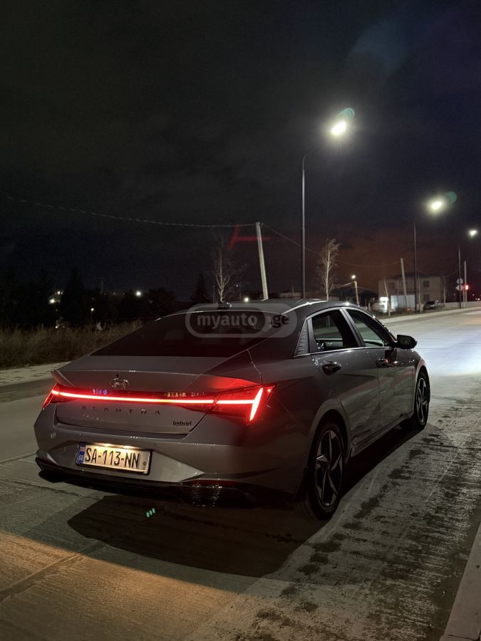 Hyundai Elantra - фото 7