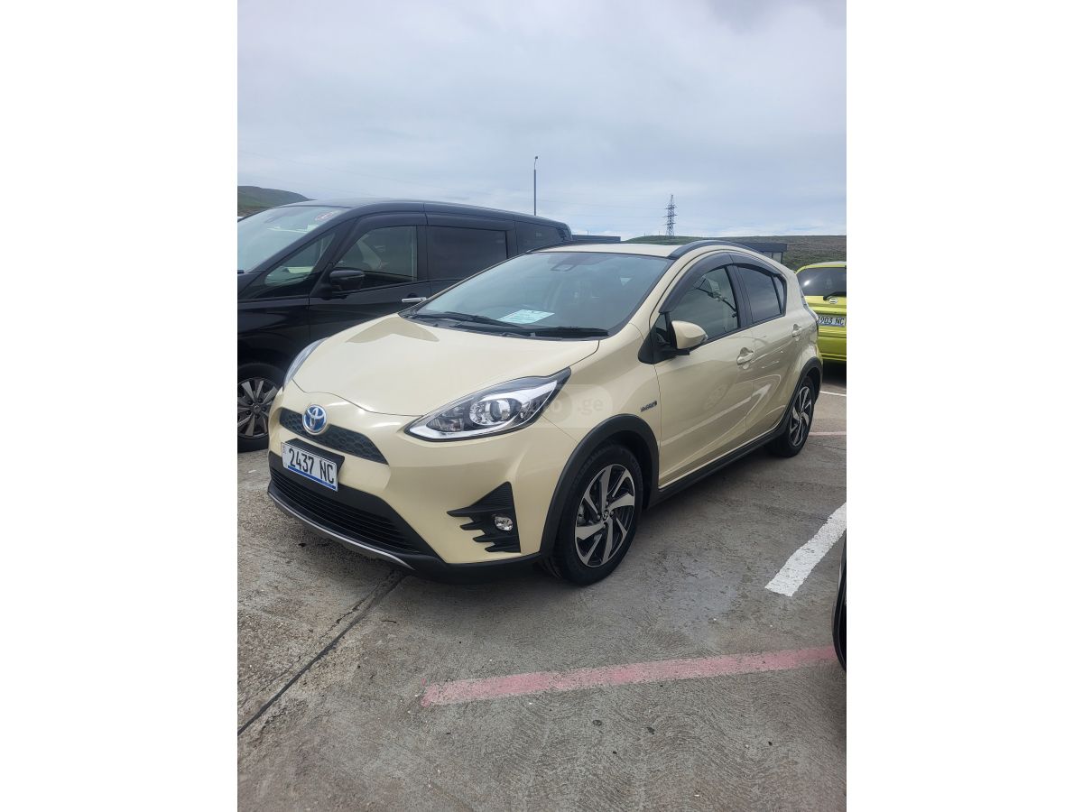 Toyota Aqua - фото 1