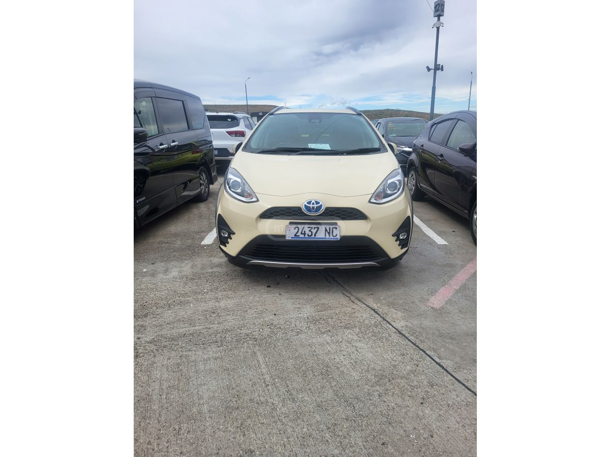 Toyota Aqua - фото 2