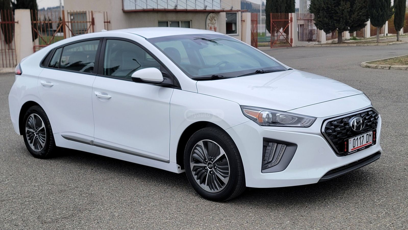 Hyundai Ioniq - фото 2